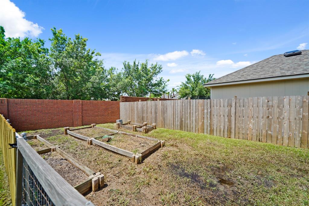 2932 Autumnbrook Lane, Pearland, Texas image 46