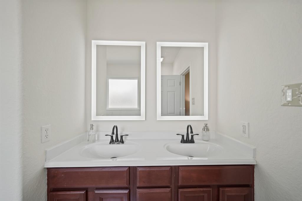 2932 Autumnbrook Lane, Pearland, Texas image 25