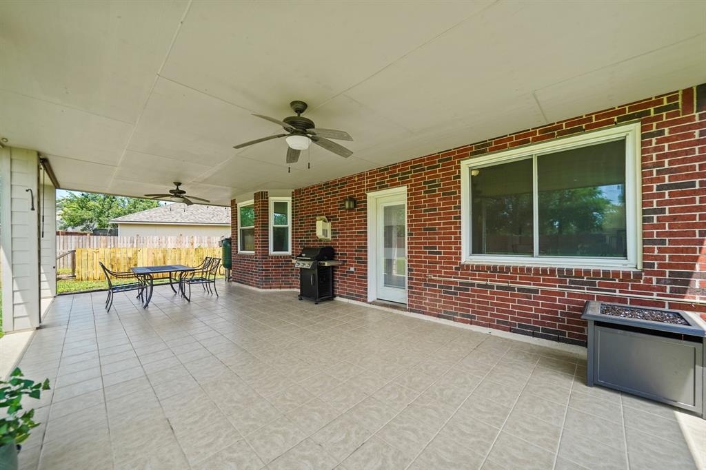 2932 Autumnbrook Lane, Pearland, Texas image 48