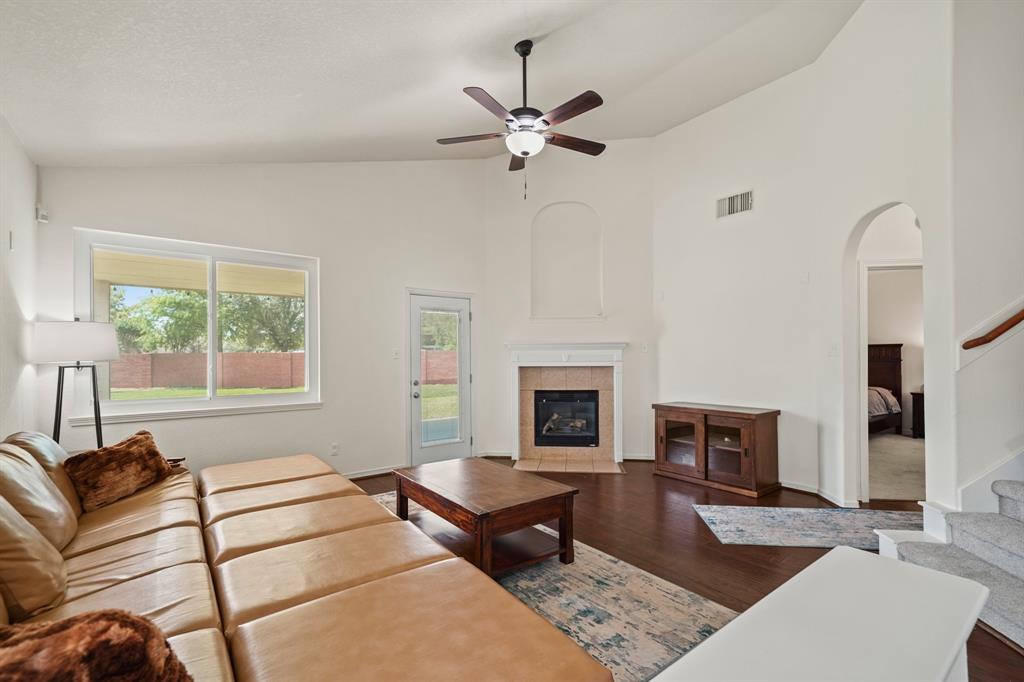 2932 Autumnbrook Lane, Pearland, Texas image 17