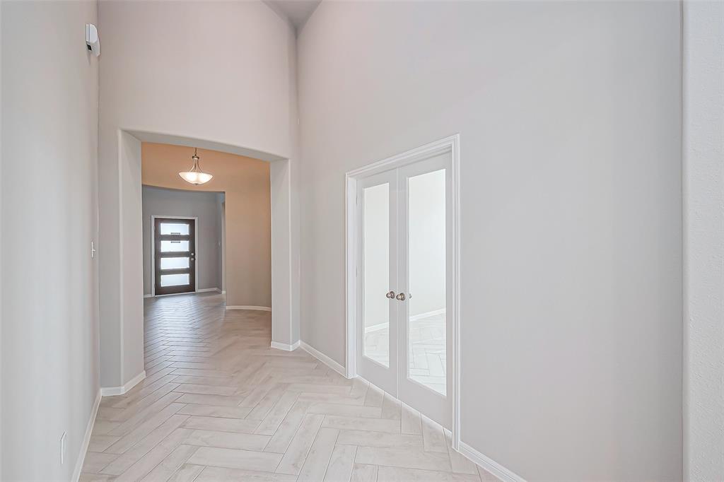 1001 Comal Trail, Dayton, Texas image 31
