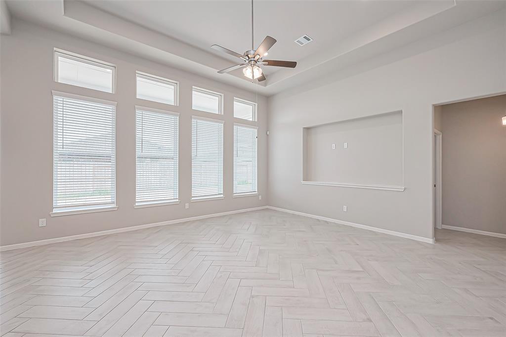 1001 Comal Trail, Dayton, Texas image 10