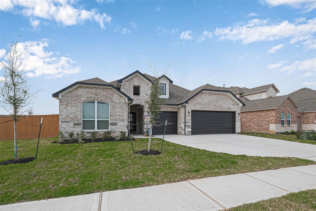 1001 Comal Trail