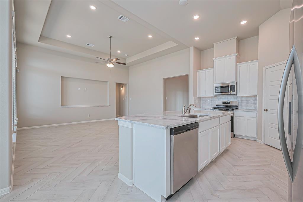 1001 Comal Trail, Dayton, Texas image 19