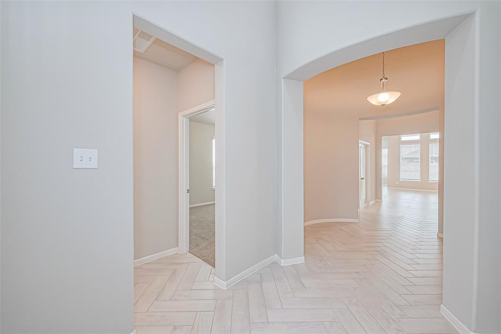 1001 Comal Trail, Dayton, Texas image 7