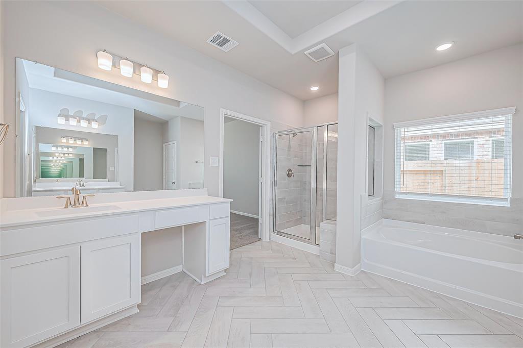 1001 Comal Trail, Dayton, Texas image 41