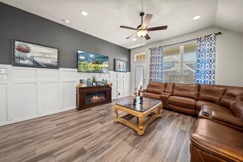 3212 Climbing Gardens Court, Conroe, Texas image 7