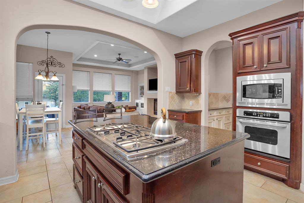 11409 E Zoe Loop Drive, Montgomery, Texas image 20