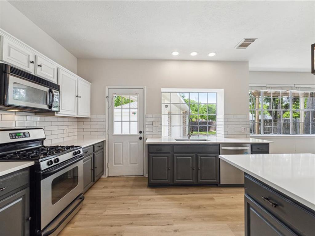 6719 Shady Lane Ln, Sugar Land, Texas image 9