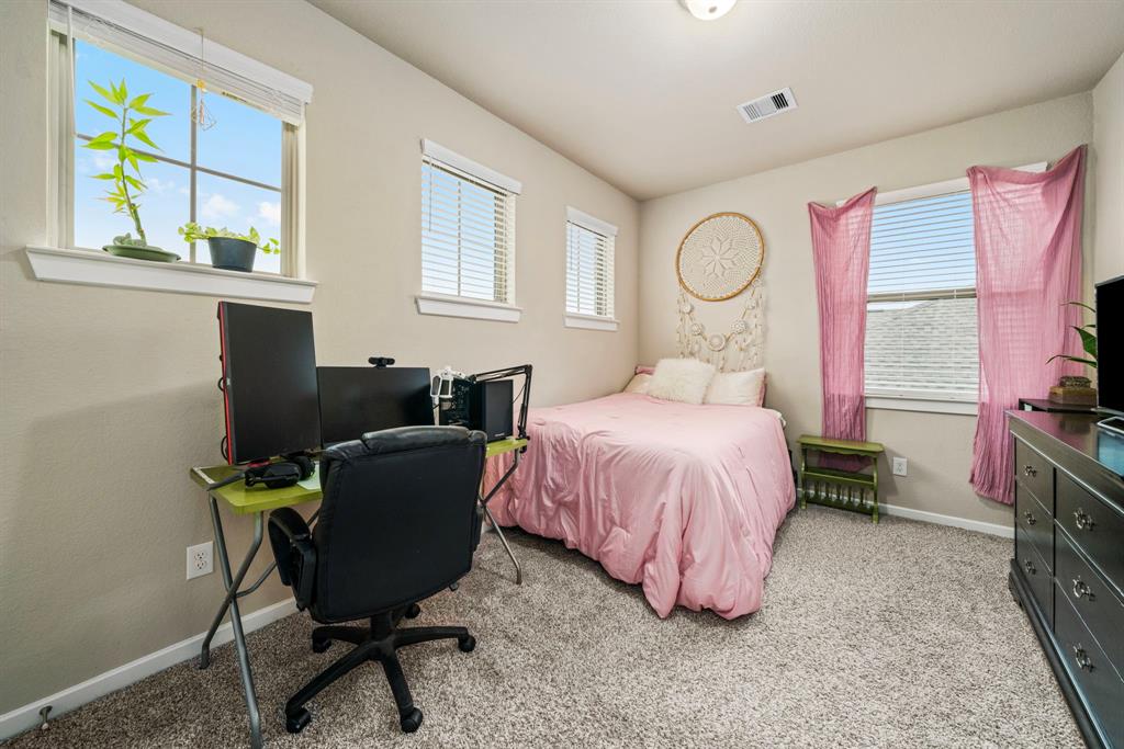 1919 Waters Branch Drive, Missouri City, Texas image 22