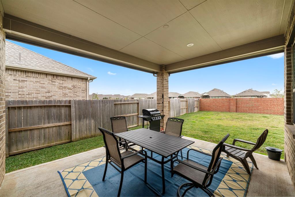 1919 Waters Branch Drive, Missouri City, Texas image 25
