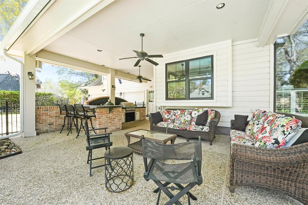 2106 Mount Forest Drive, Kingwood, Texas image 38