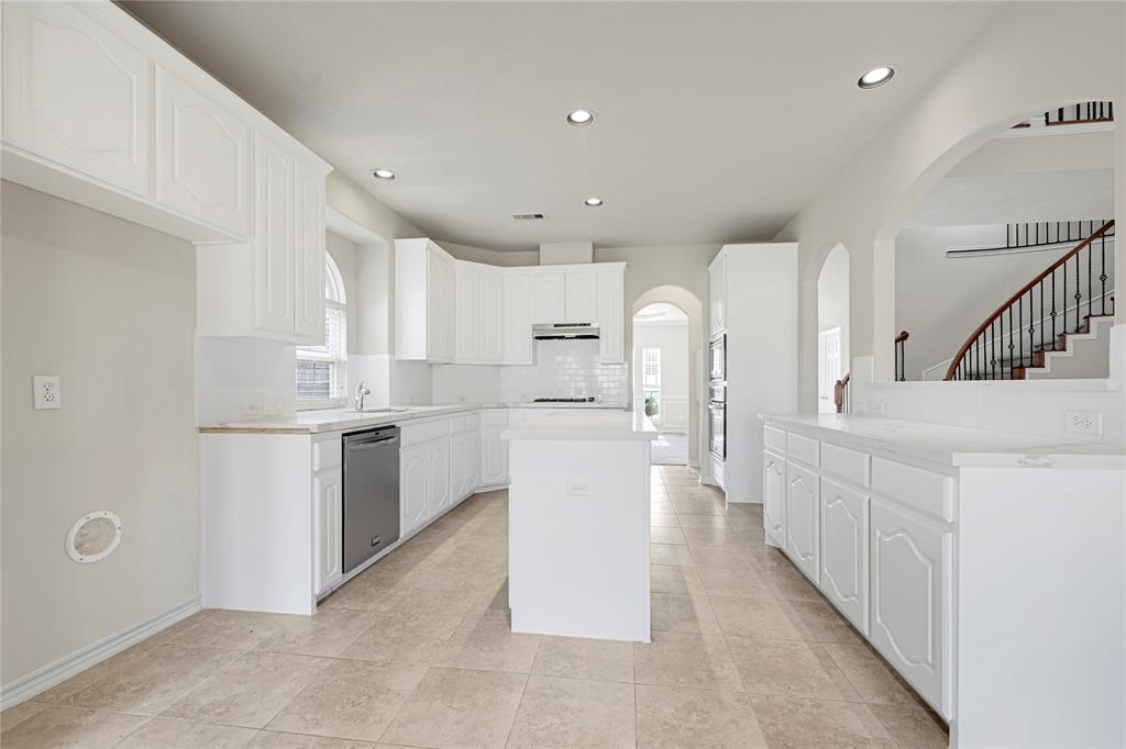 2108 Asbury Court, Pearland, Texas image 5