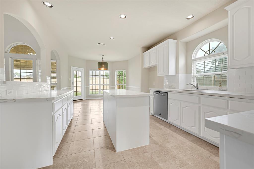 2108 Asbury Court, Pearland, Texas image 7