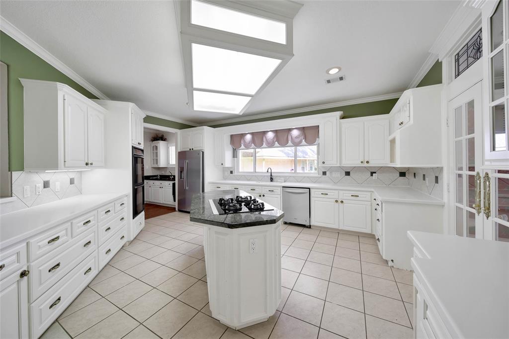 5 Briarwood Drive, Conroe, Texas image 19