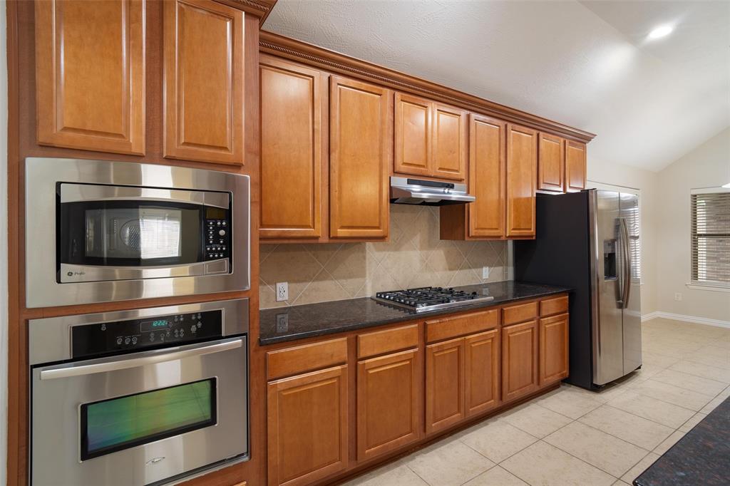 4009 Firenze Drive, Friendswood, Texas image 13