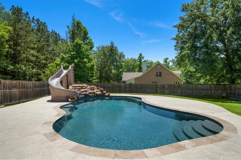 189 Northwood Park, Livingston, Texas image 3