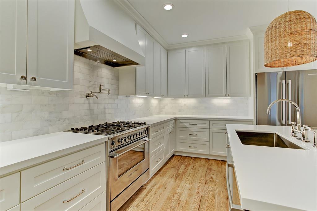 1842 Chantilly Lane, Houston, Texas image 8