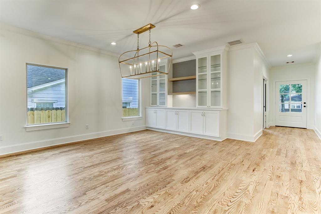 1842 Chantilly Lane, Houston, Texas image 3