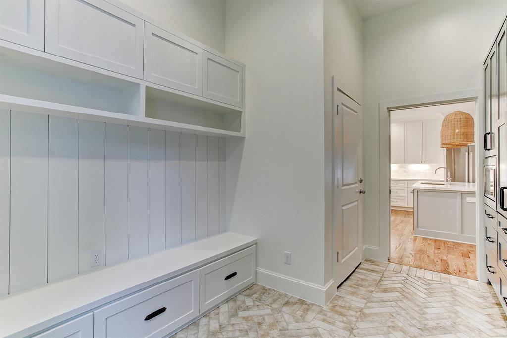 1842 Chantilly Lane, Houston, Texas image 24