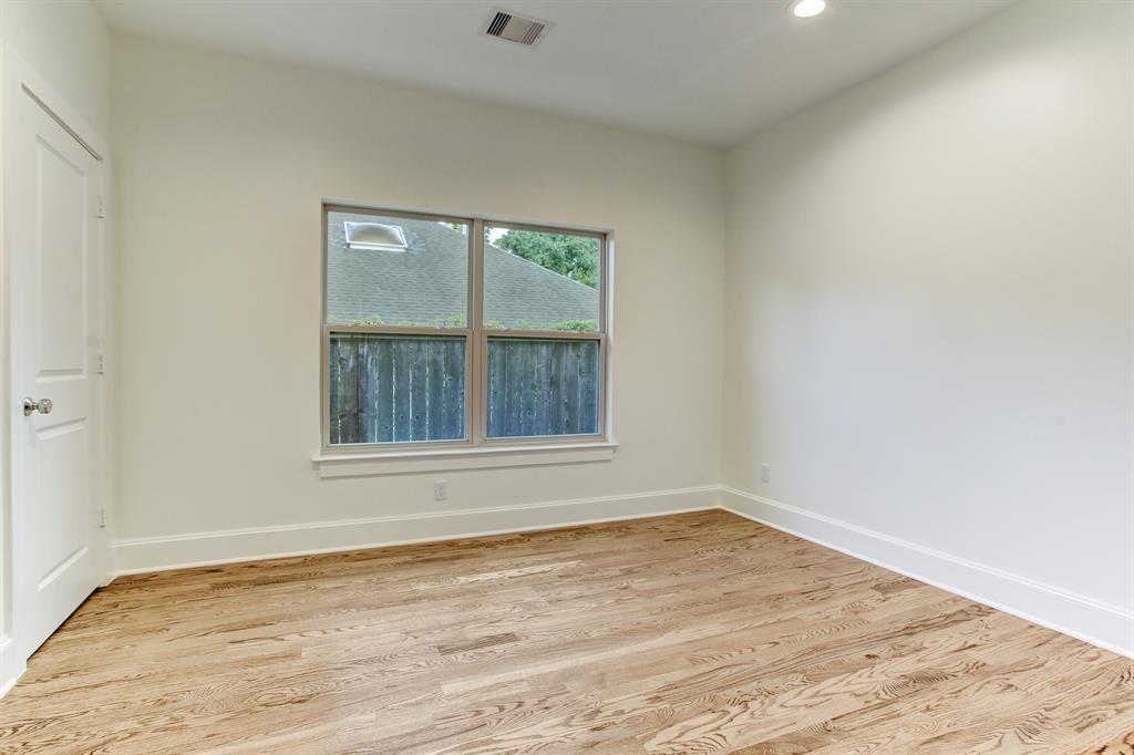 1842 Chantilly Lane, Houston, Texas image 16