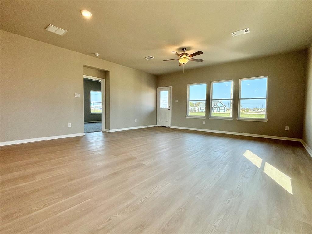 607 W Bayshore Drive, Palacios, Texas image 24