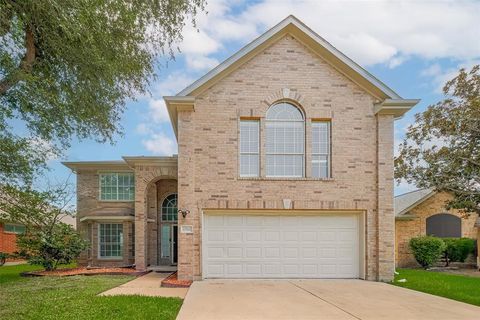 Photo of 12915 Stratford Heights Drive, Sugar Land, TX 77498 (MLS # 13378989)
