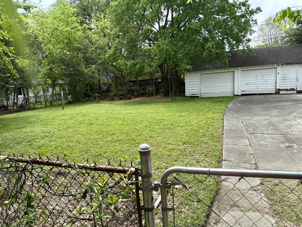 Houston, Texas 77023, United States, 3 Bedrooms Bedrooms, ,2 BathroomsBathrooms,Residential,Pending,109930