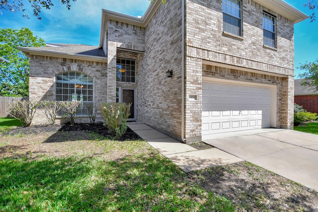 19715 Logan Briar Drive, Tomball, Texas image 2