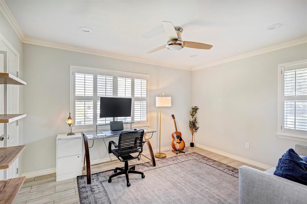 2227 Hialeah Drive, Houston, Texas image 17
