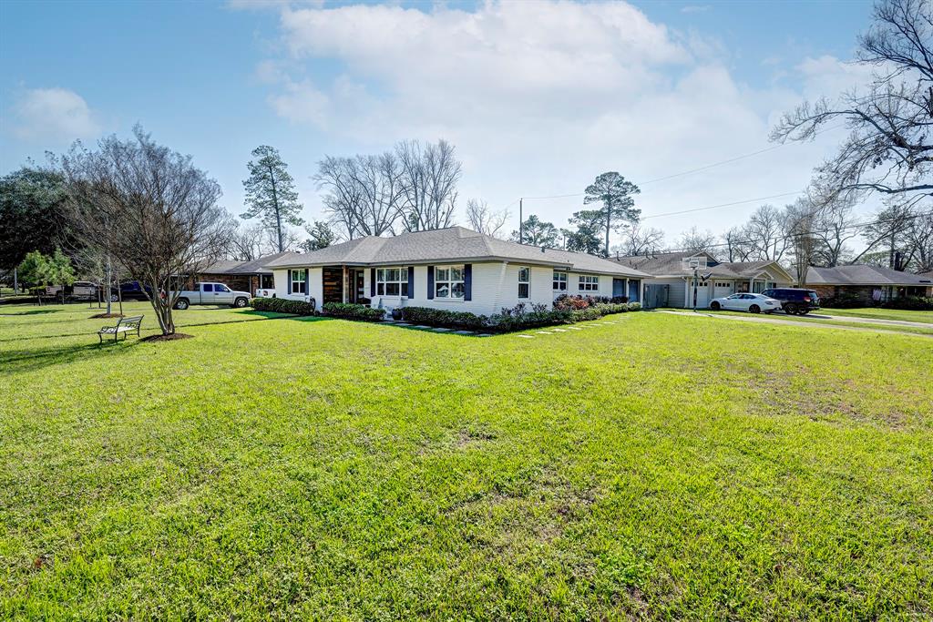 2227 Hialeah Drive, Houston, Texas image 21