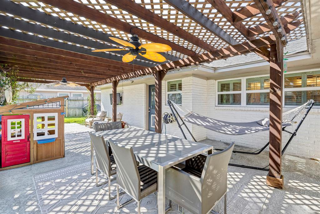 2227 Hialeah Drive, Houston, Texas image 19