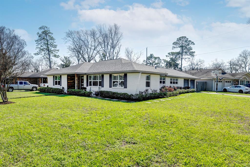 2227 Hialeah Drive, Houston, Texas image 2