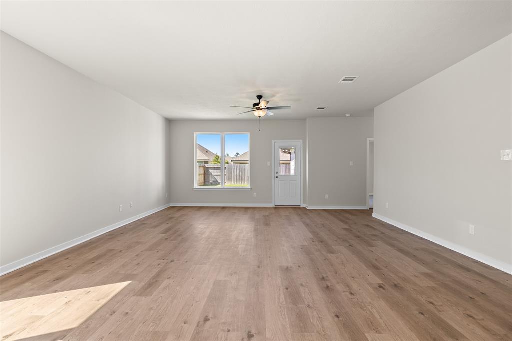 3021 Pampaneria Drive, Conroe, Texas image 10