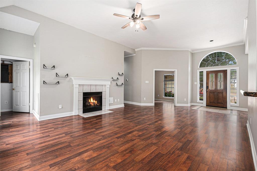 1813 Oak Wood Drive, Pearland, Texas image 10