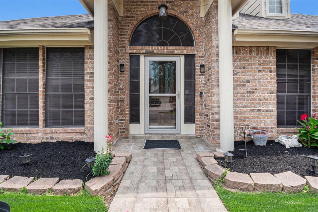 1813 Oak Wood Drive, Pearland, Texas image 4