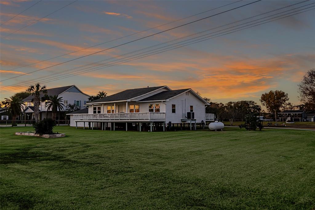 1583 County Road 291, Sargent, Texas image 1