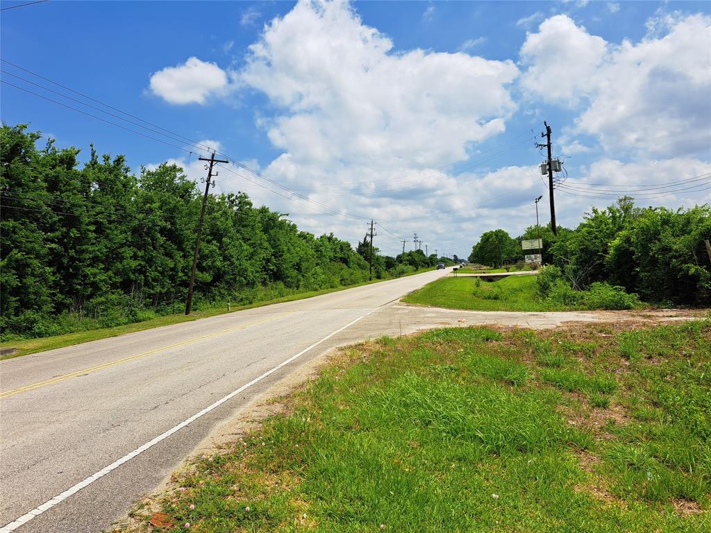 Veterans Drive, Pearland, Texas image 2