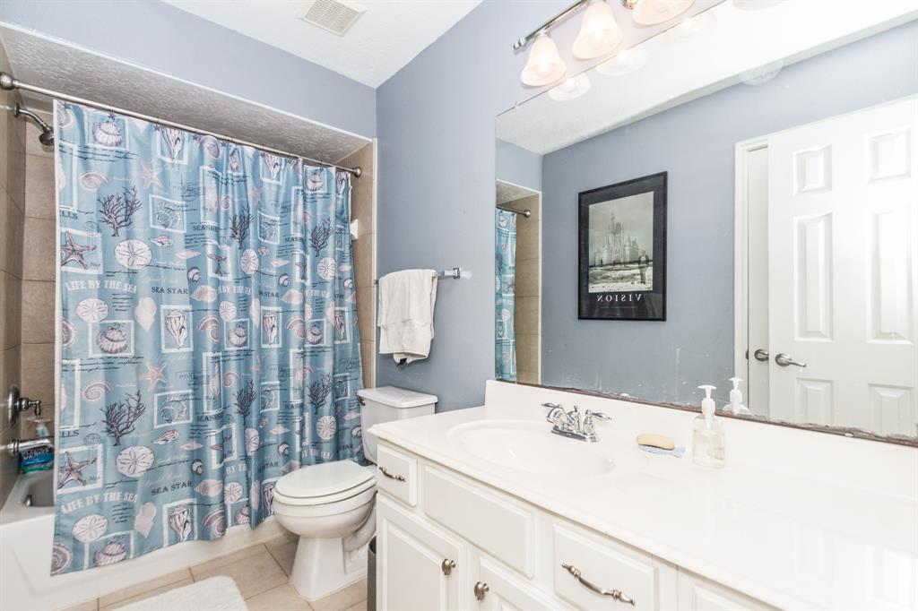 1886 Pampas Trail Dr Drive, Friendswood, Texas image 32
