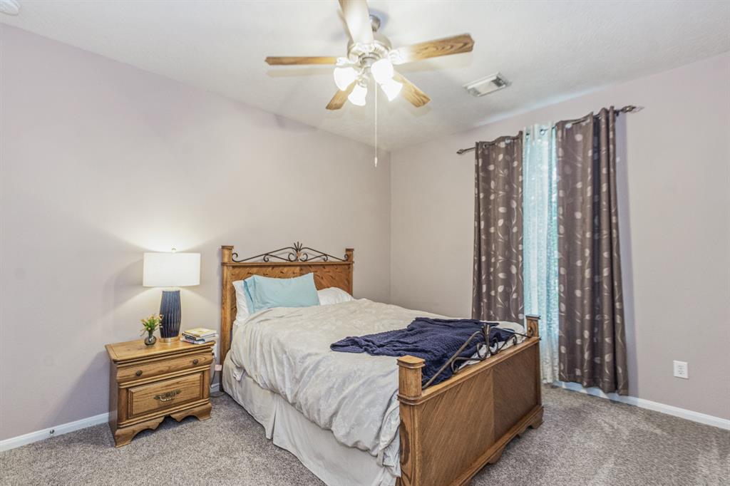 1886 Pampas Trail Dr Drive, Friendswood, Texas image 34
