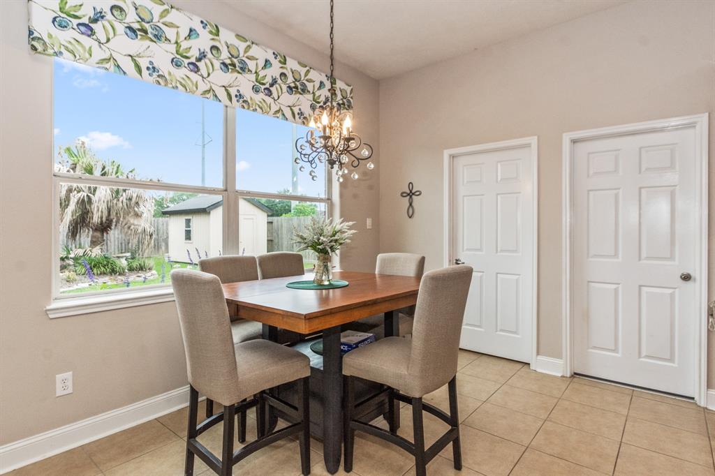 1886 Pampas Trail Dr Drive, Friendswood, Texas image 16