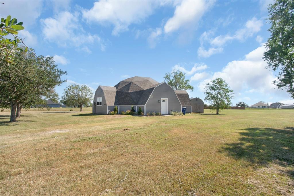 907 Longhorn Trail, Angleton, Texas image 46