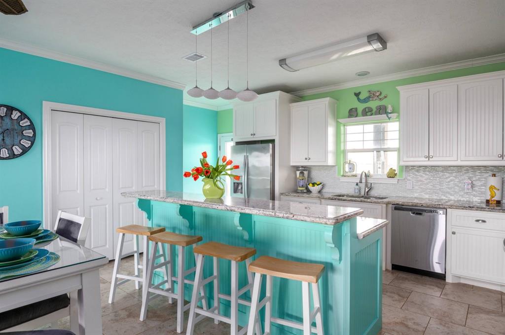 1109 Pompano Drive