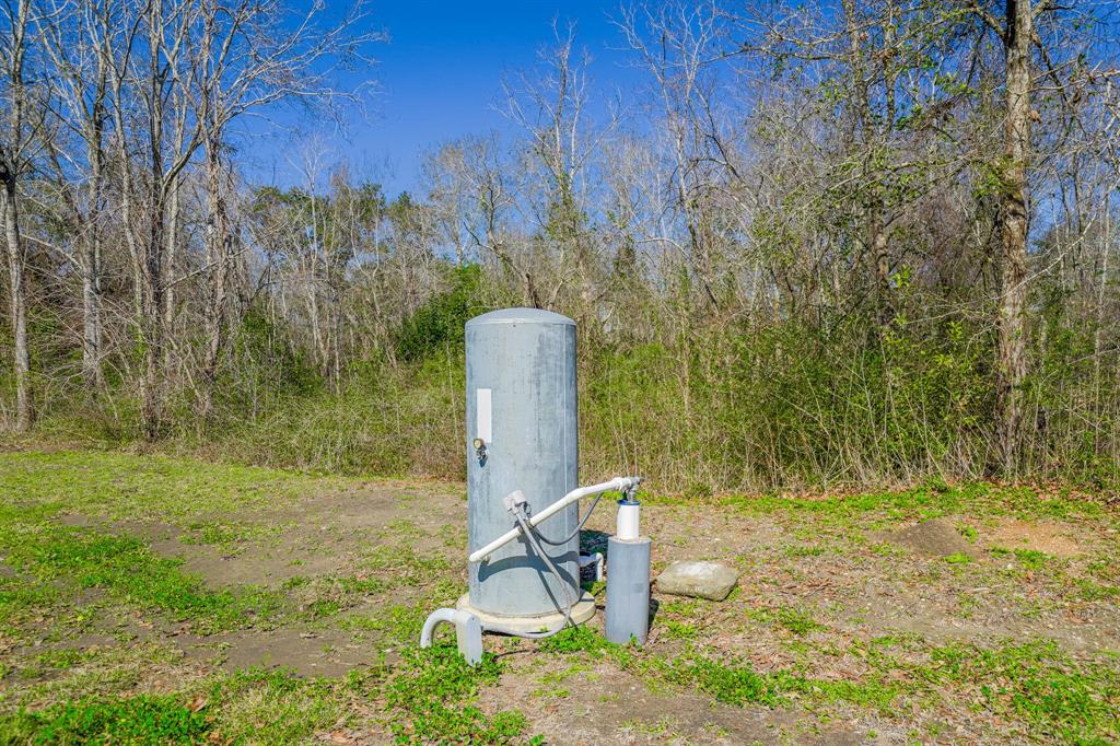 314 County Road 904, Alvin, Texas image 10