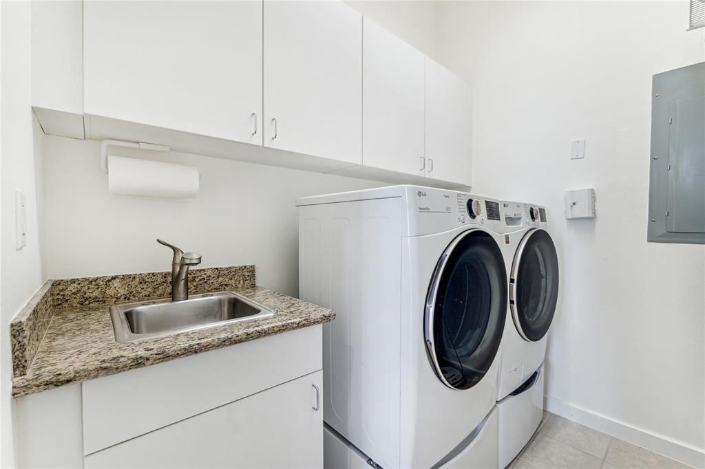 3388 Sage Road #2001, Houston, Texas image 24
