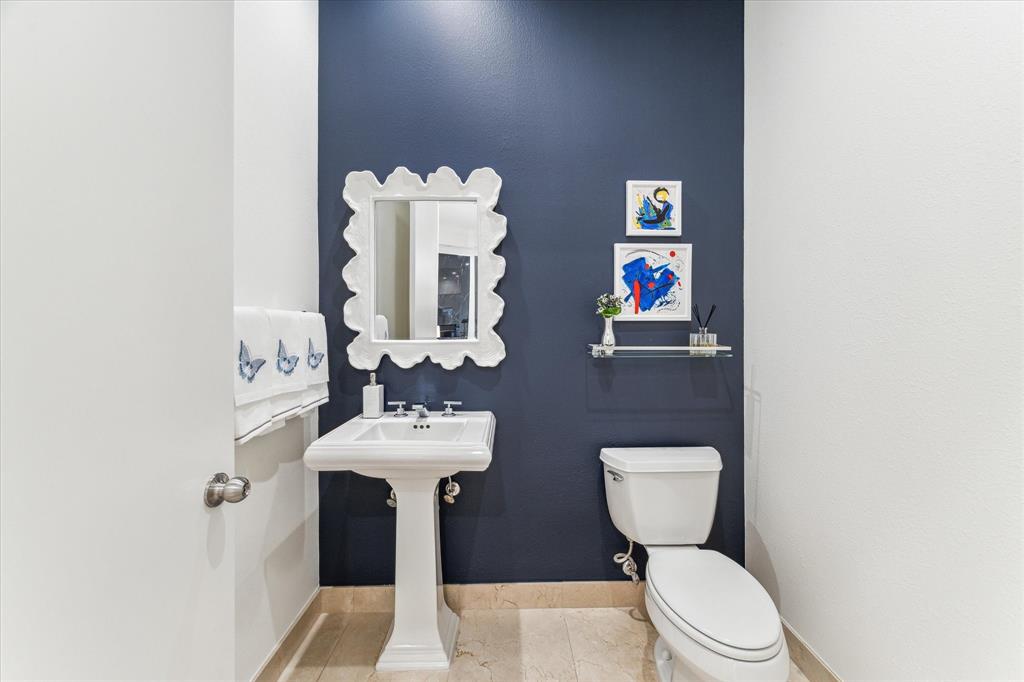 3388 Sage Road #2001, Houston, Texas image 11