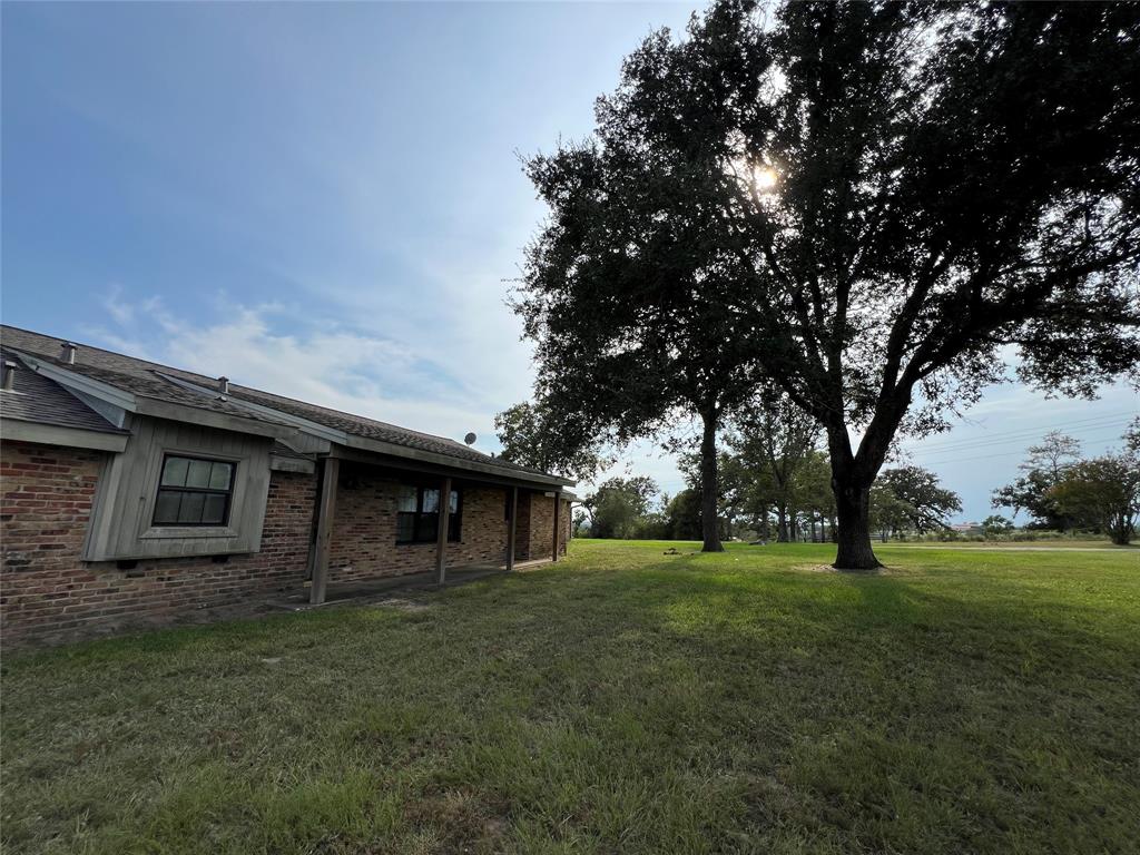 1746 Wendt Road, Bellville, Texas image 4