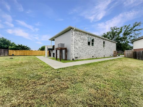 Single Family Residence in Dickinson TX 203 Glade Bridge Lane 14.jpg