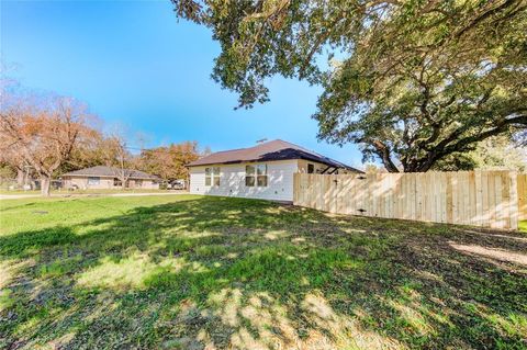 A home in Navasota