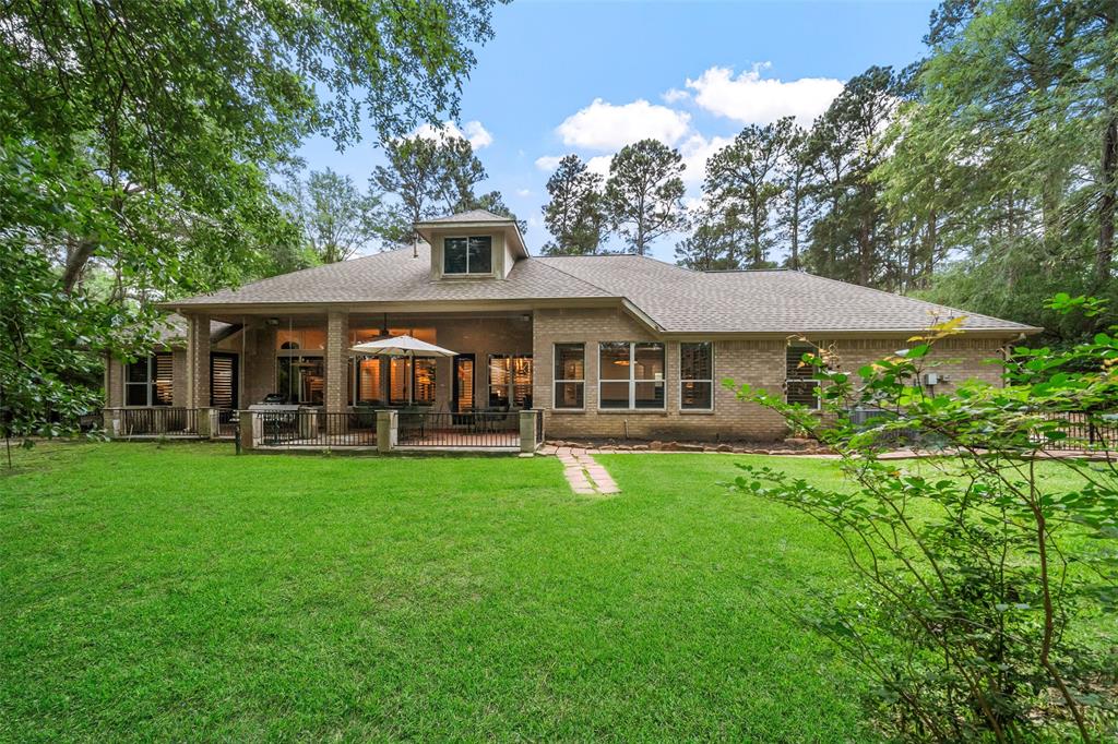 1924 Boulder Ridge Drive, Conroe, Texas image 3